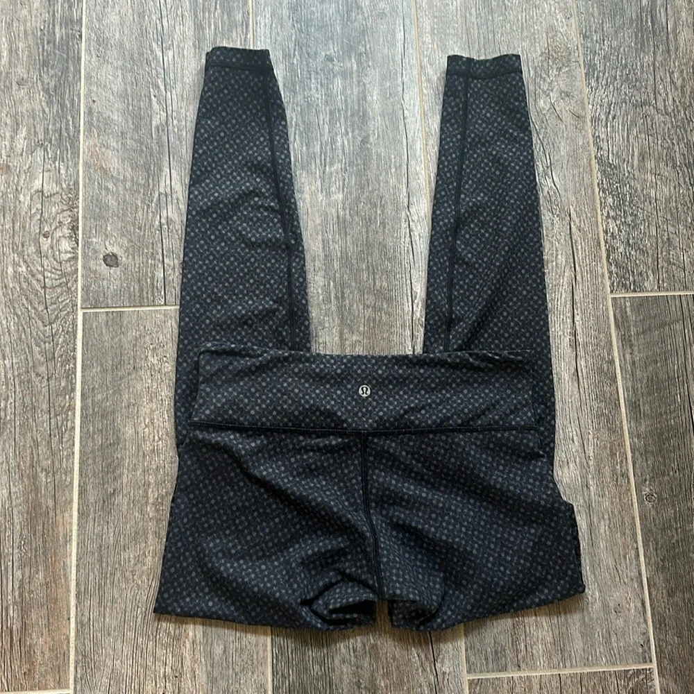 Lululemon leggings size 8